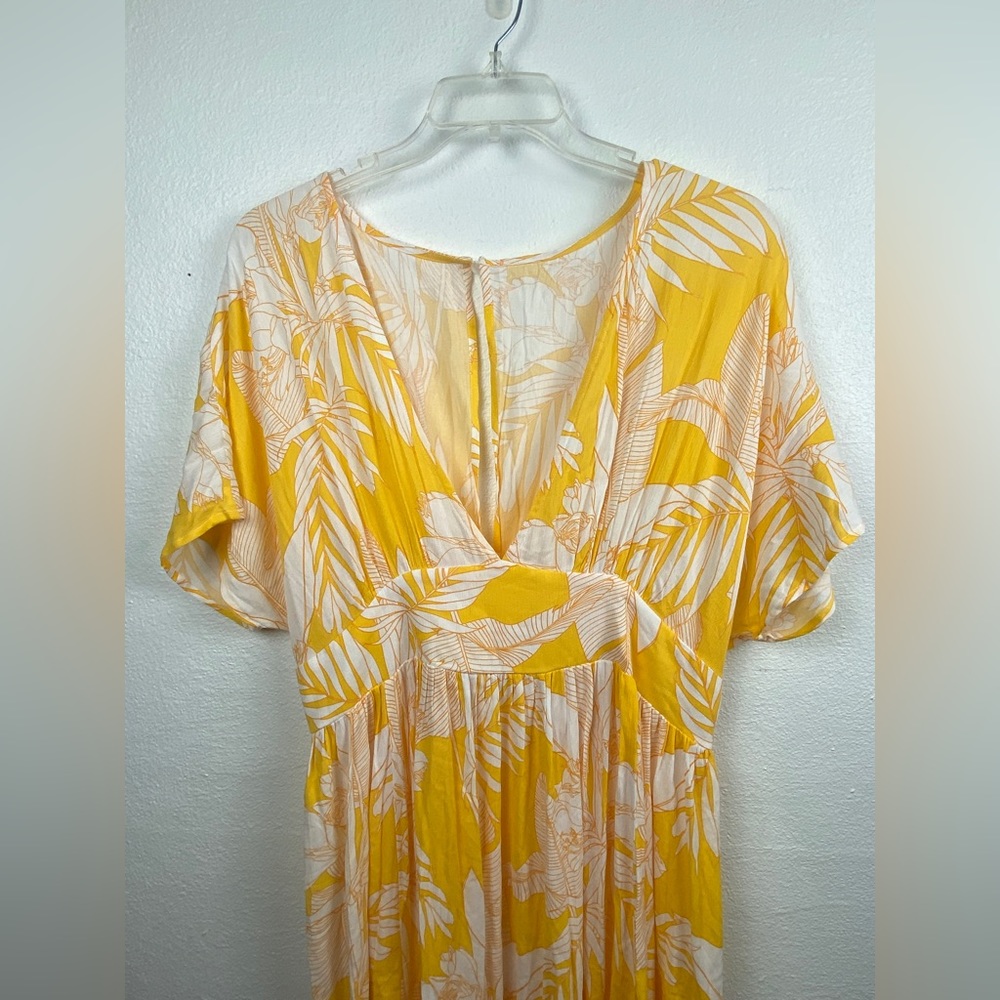 CUPSHE Womens Summer Midi Dress V Neck Button Elastic Waist Cut Out Back XXL NWT - Picture 2 of 14
